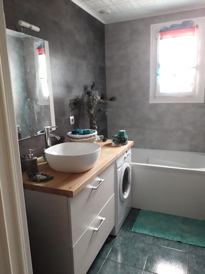 La Maison Rose 2 Chambres Avec Lit Pour 2 Personnes Et 2 Salles De Bains Nevers Eksteriør bilde